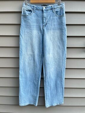 Bcbgeneration Light Wash Straight Leg Jeans, size 9/29